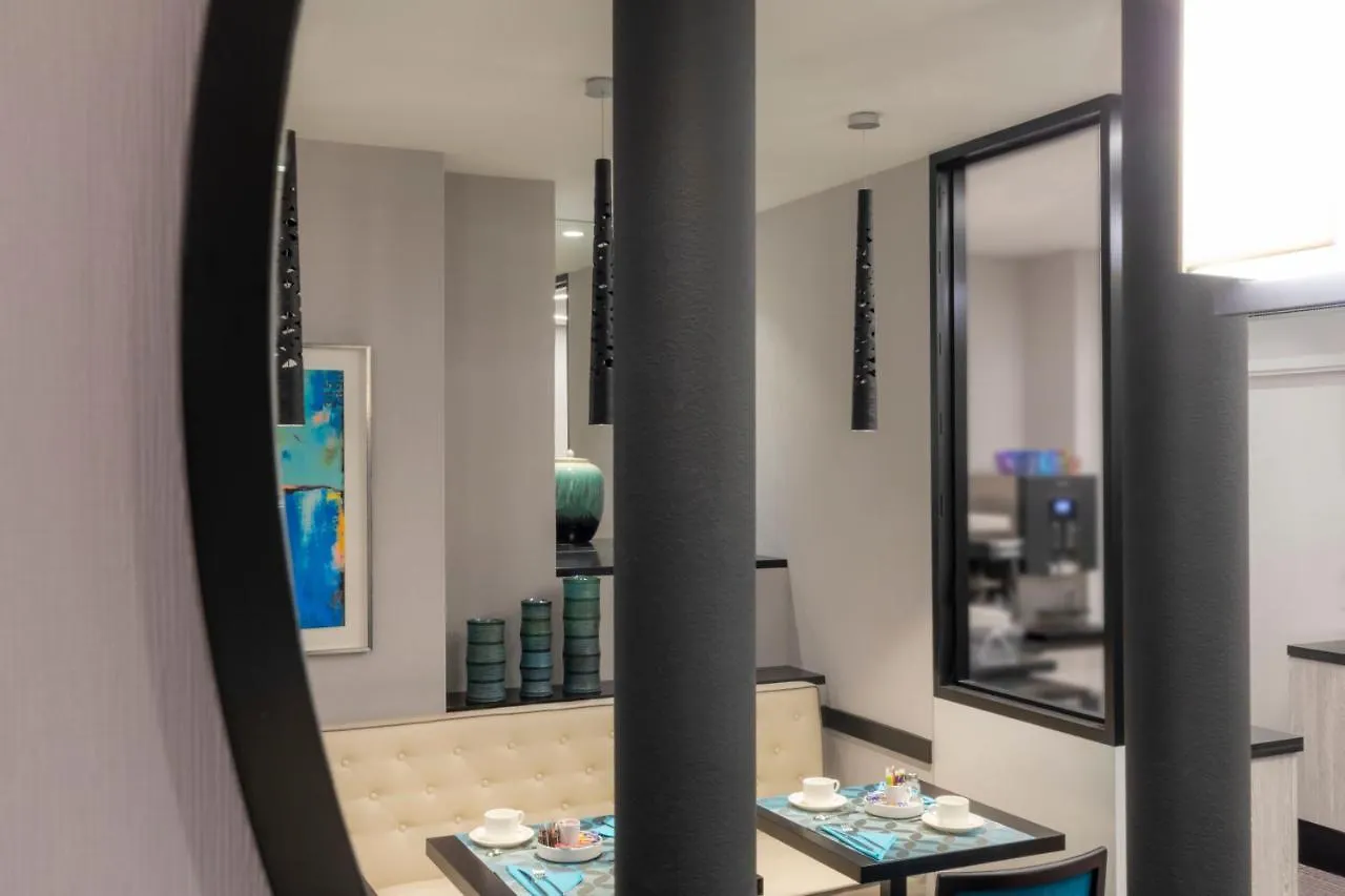 Otel Montfleuri Paris